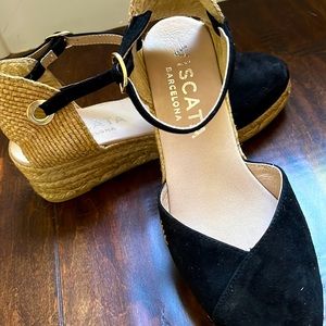 Viscata sandals size 37. Black suede with buckle around ankle.